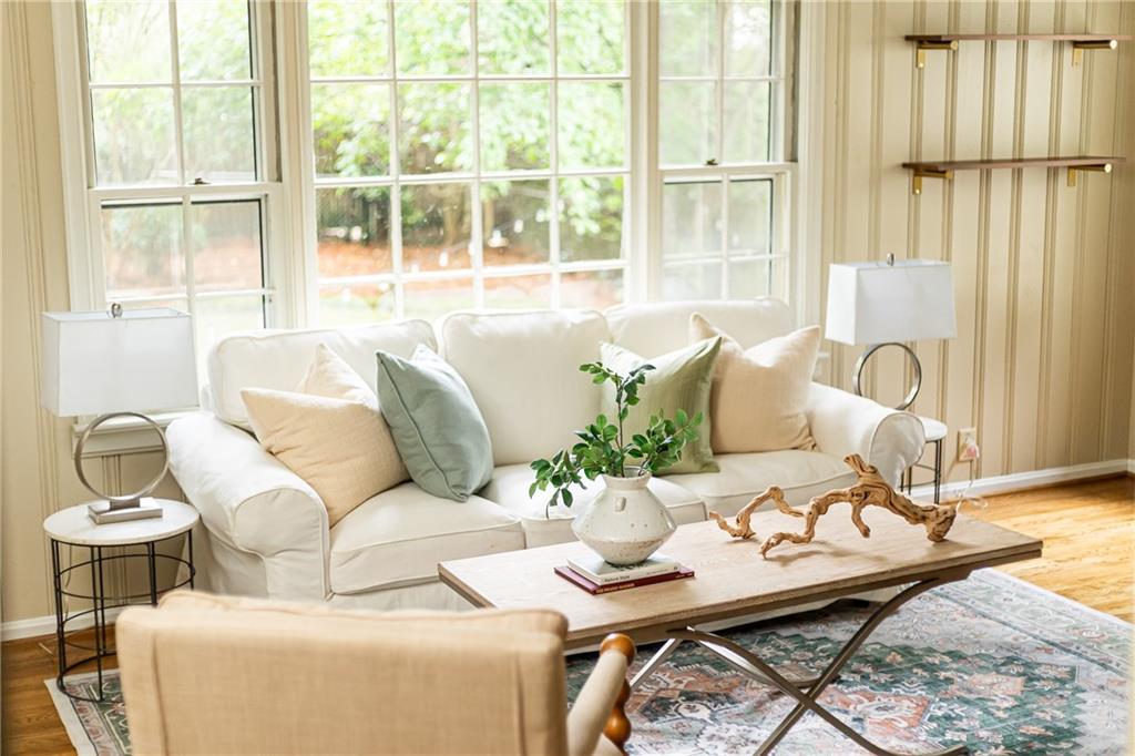 224 Peachtree Way NE