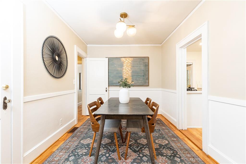 224 Peachtree Way NE