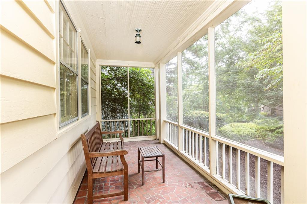 224 Peachtree Way NE