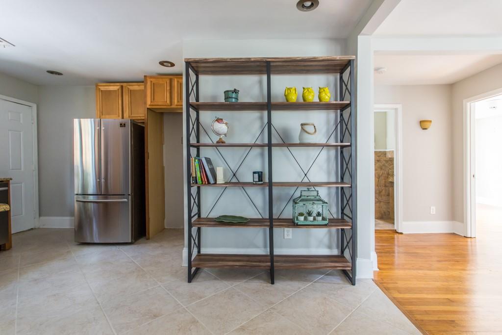 352 Elvira Street SE