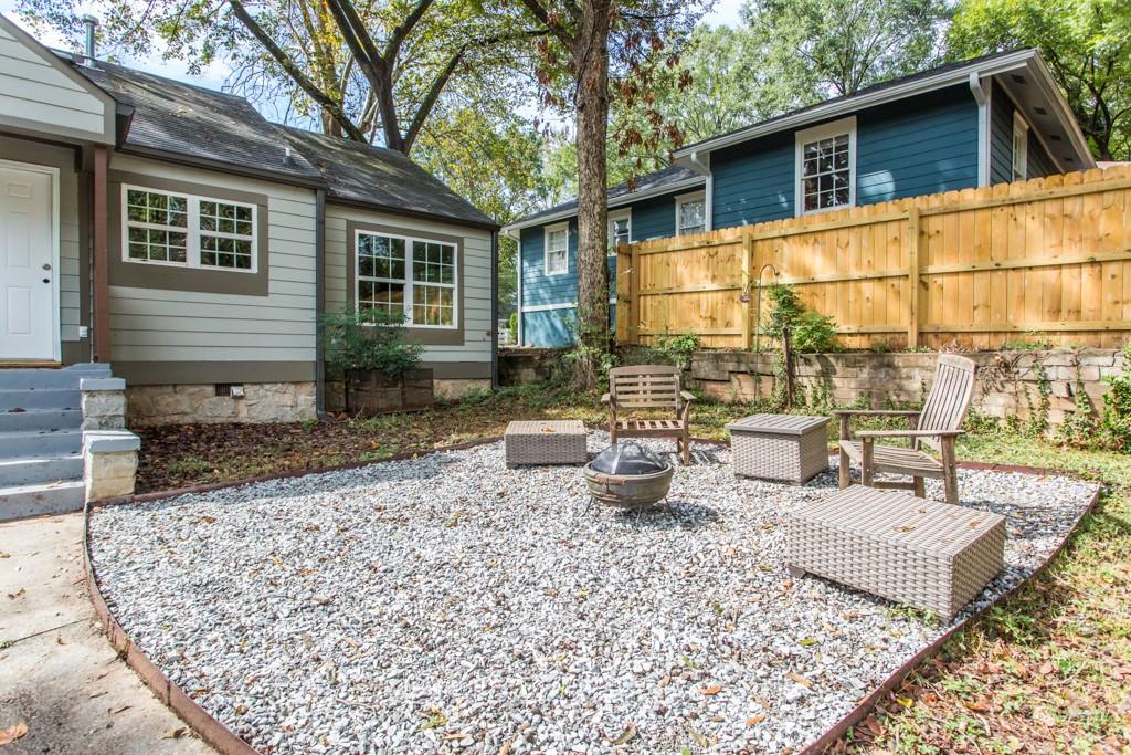 352 Elvira Street SE