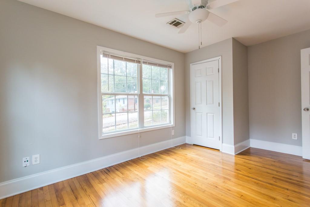 352 Elvira Street SE