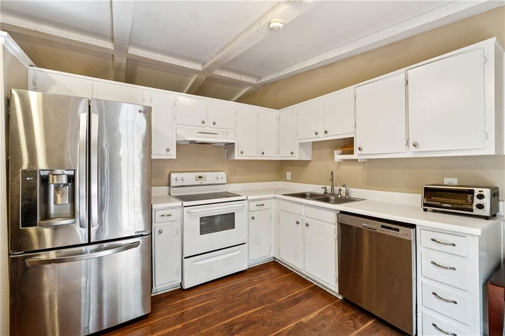 2624 Spring Drive SE