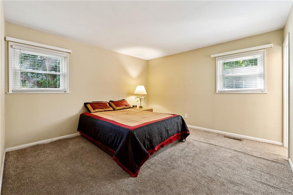 2624 Spring Drive SE