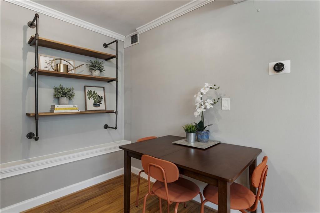 880 Glendale Terrace NE Unit 9