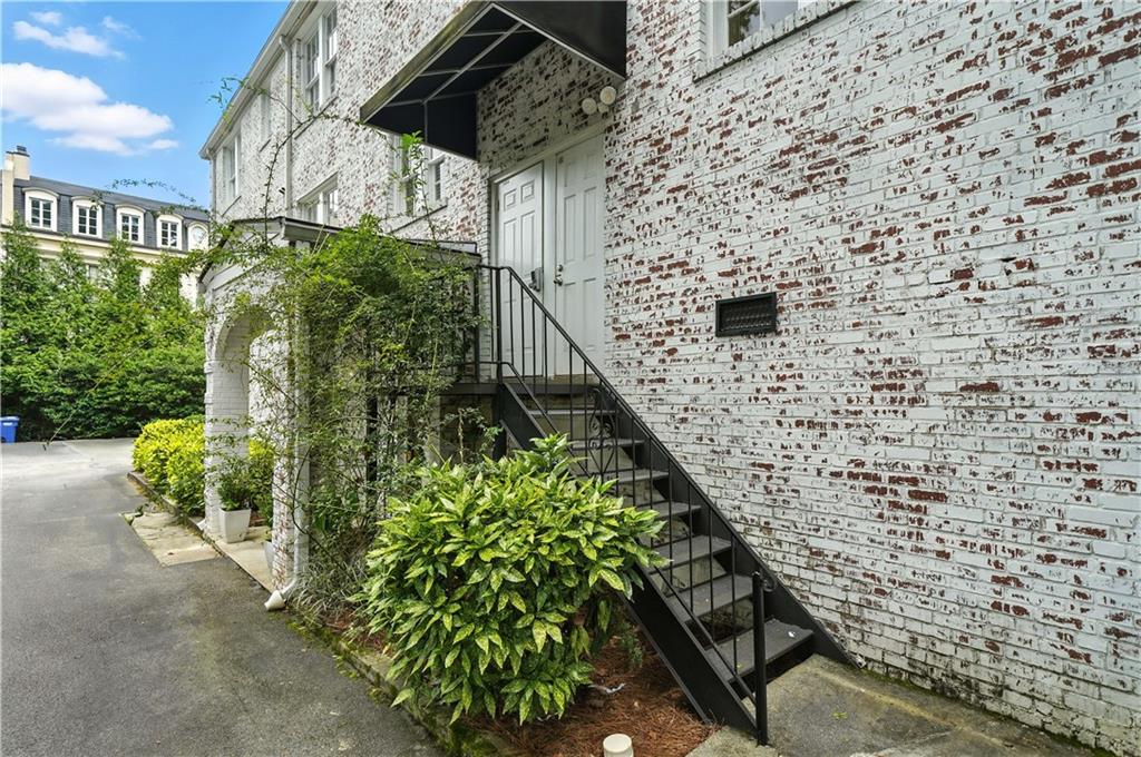 77 Peachtree Memorial Drive NW Unit 2