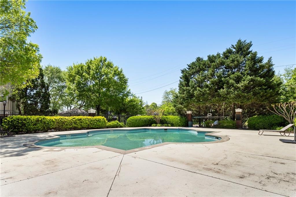 375 Highland Avenue NE Unit 1011
