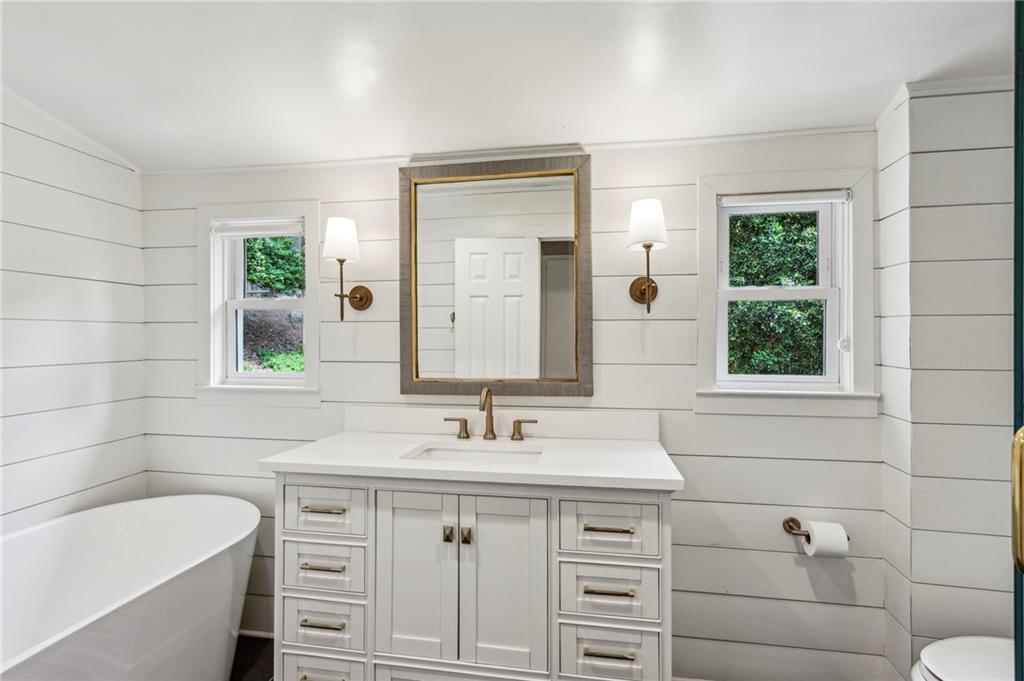 2611 Ridgemore Road NW