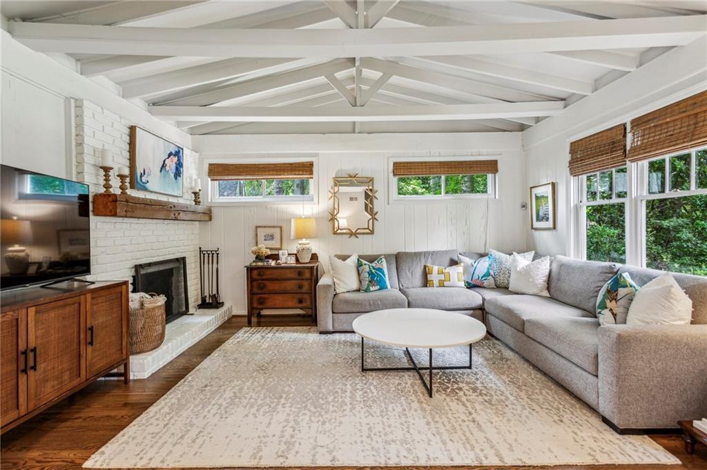 2611 Ridgemore Road NW