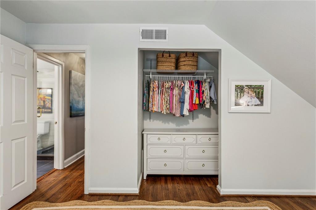 2611 Ridgemore Road NW