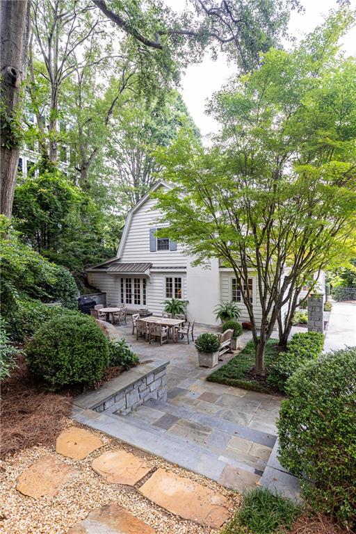9 Palisades Road NE