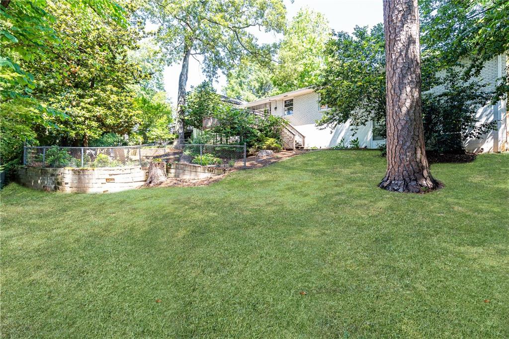 1295 Lindenwood Lane NE