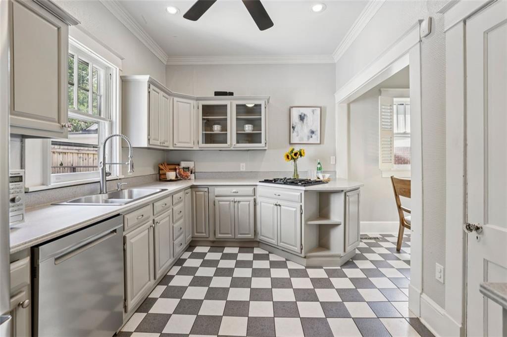 138 PEACHTREE HILLS Avenue NE
