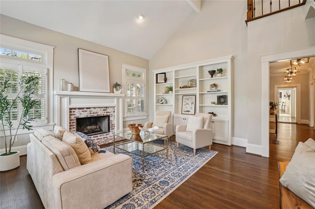 138 PEACHTREE HILLS Avenue NE