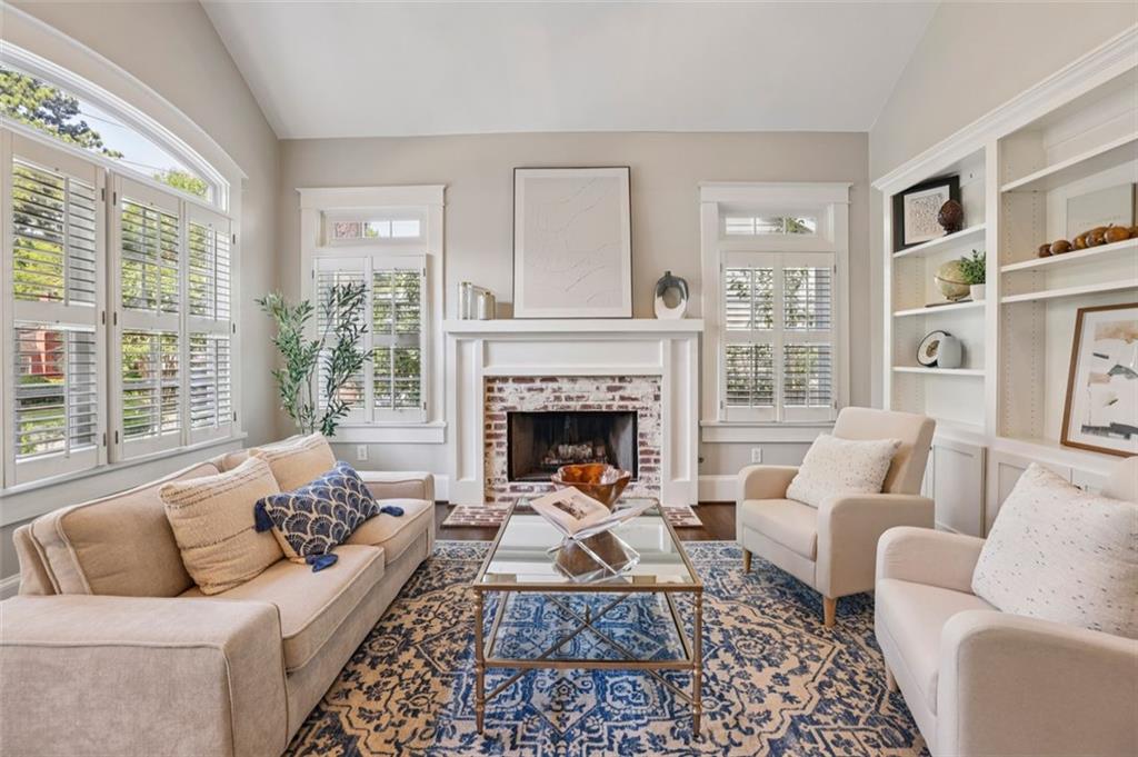 138 PEACHTREE HILLS Avenue NE