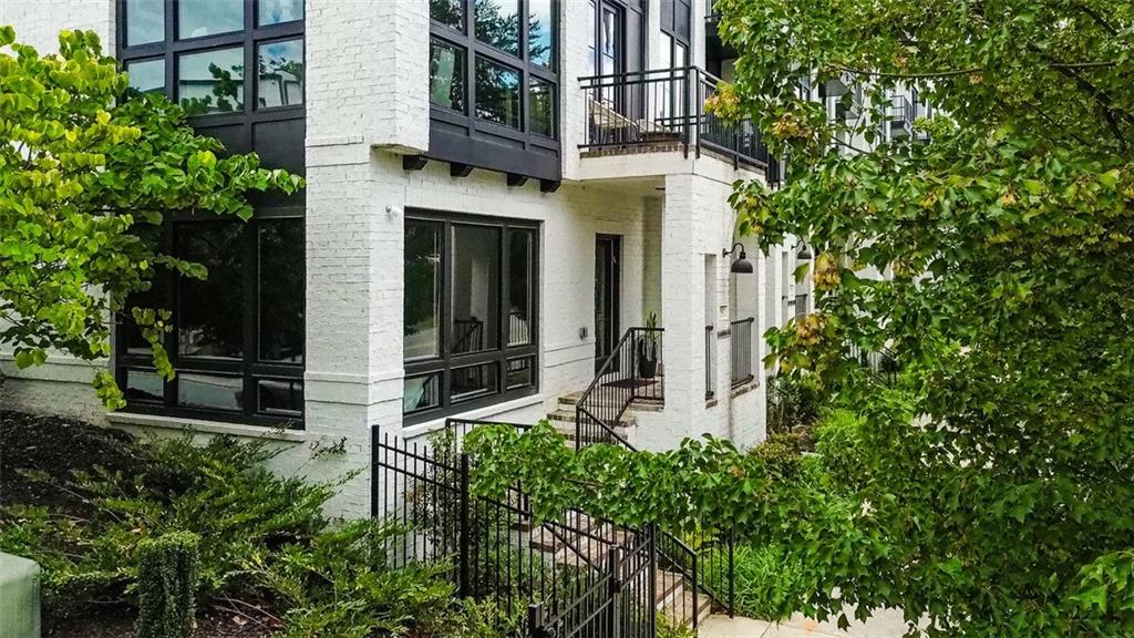 2532 Appleden Place Unit 11
