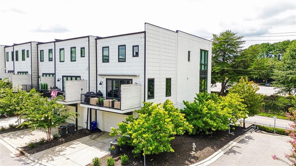 2532 Appleden Place Unit 11
