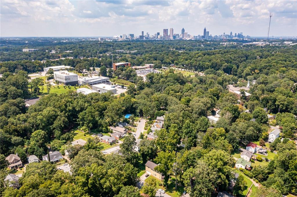 1135 Vickers Street SE