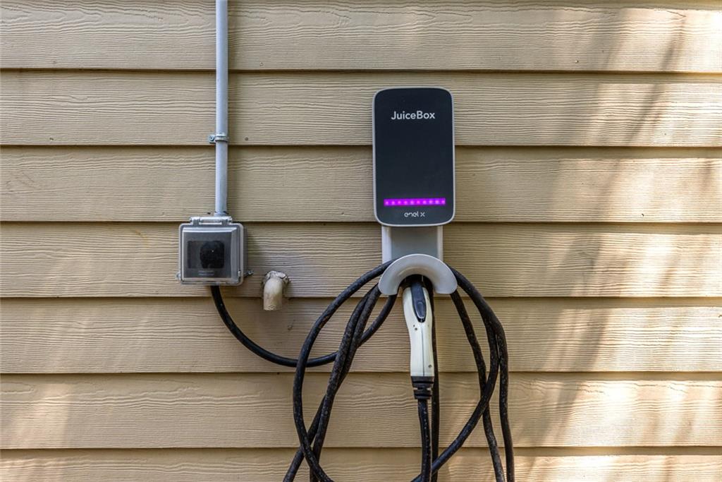 1135 Vickers Street SE