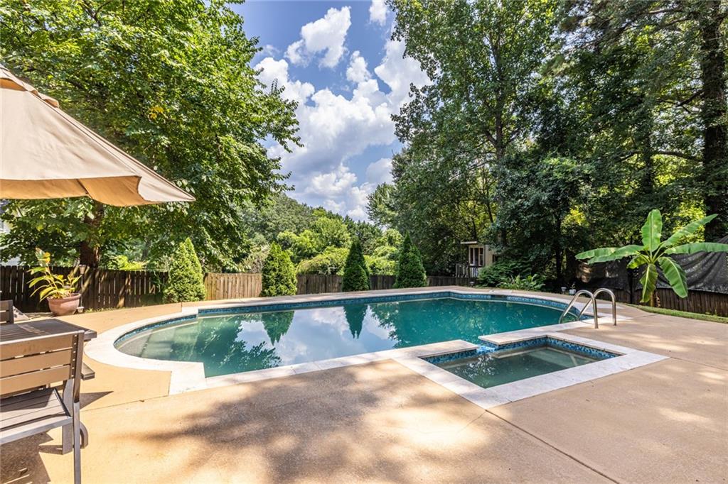 1135 Vickers Street SE