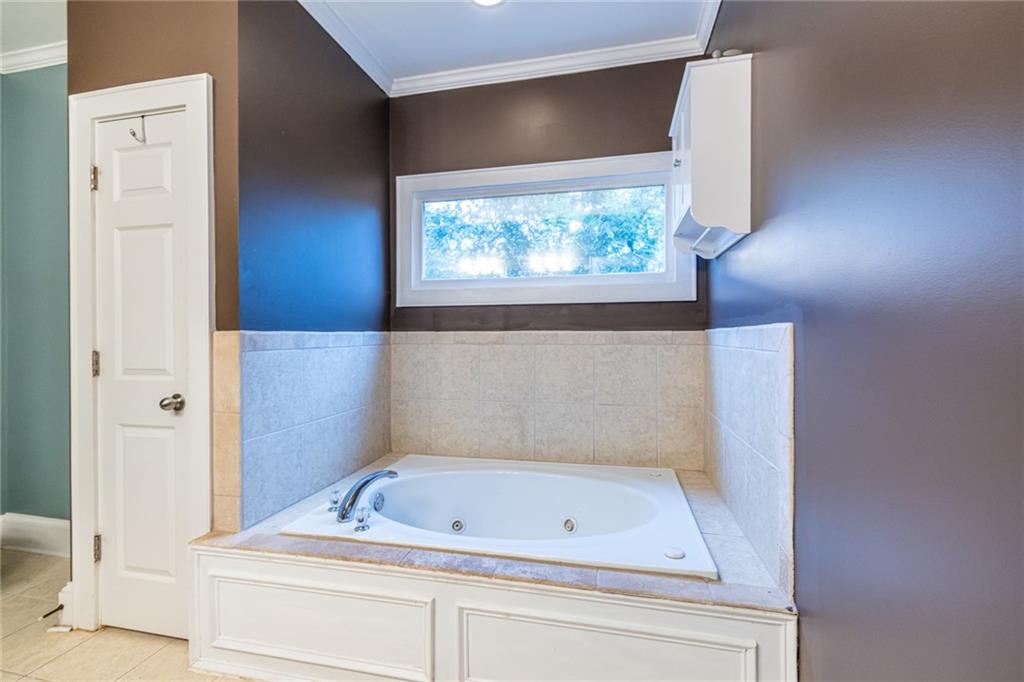 1135 Vickers Street SE