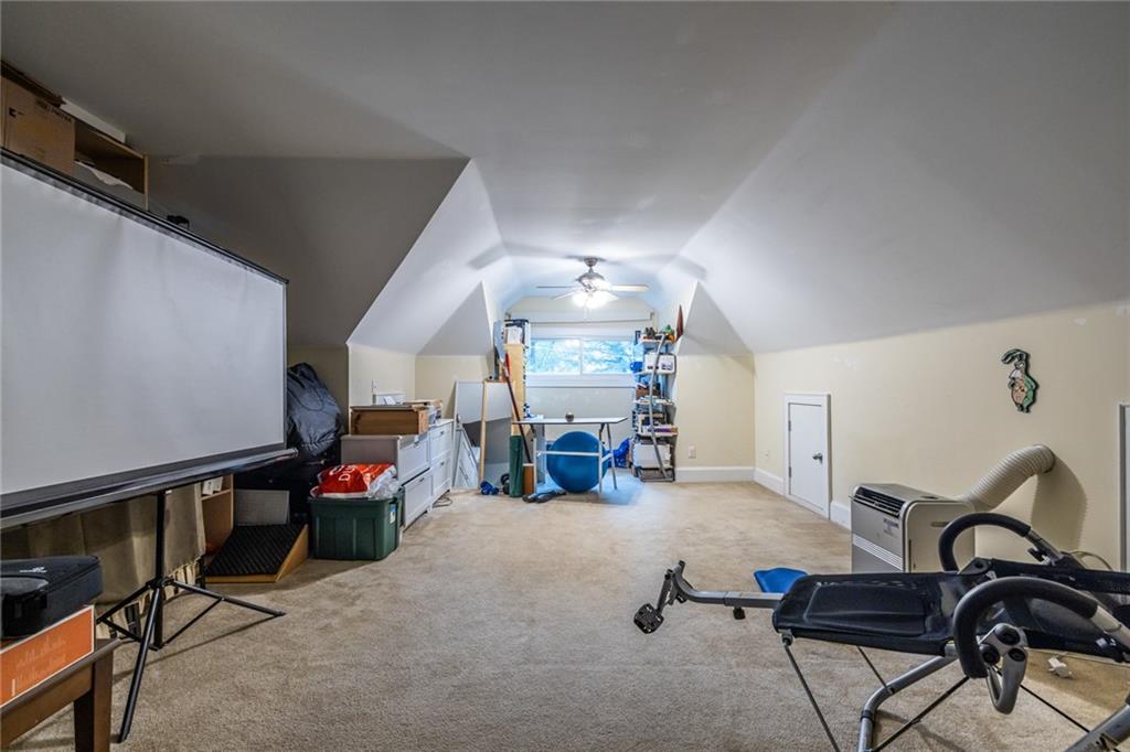 1135 Vickers Street SE