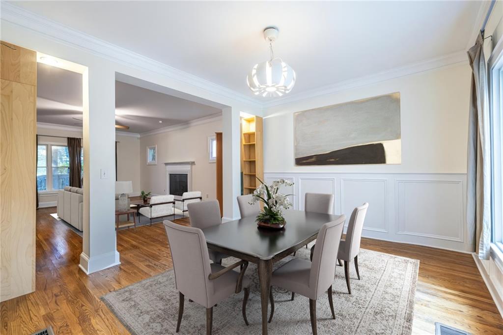 1135 Vickers Street SE