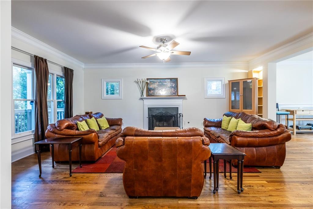 1135 Vickers Street SE