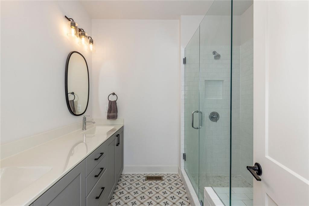 183 Chestnut Circle NE