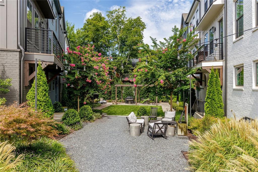 183 Chestnut Circle NE