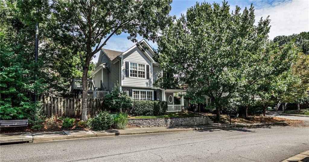 2204 Parkview Run NW