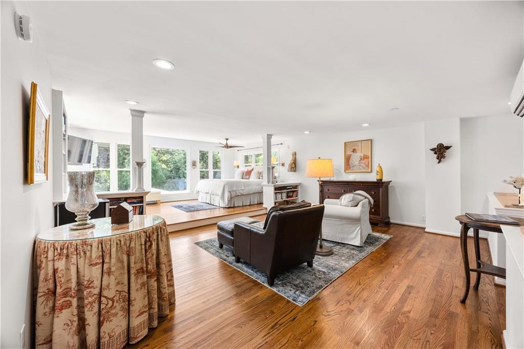 522 Trabert Avenue NW