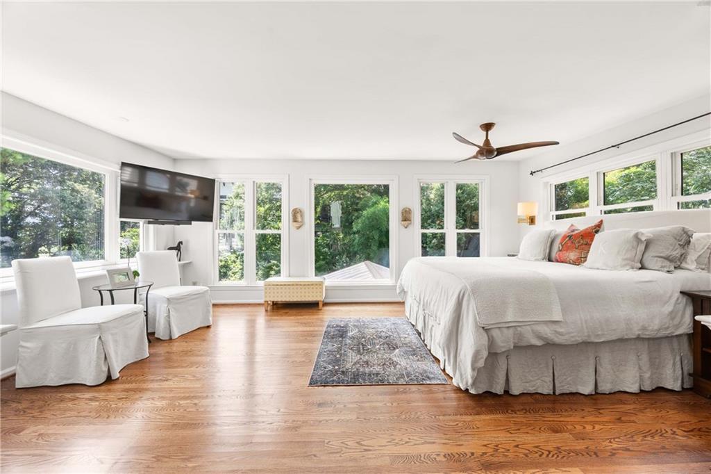 522 Trabert Avenue NW