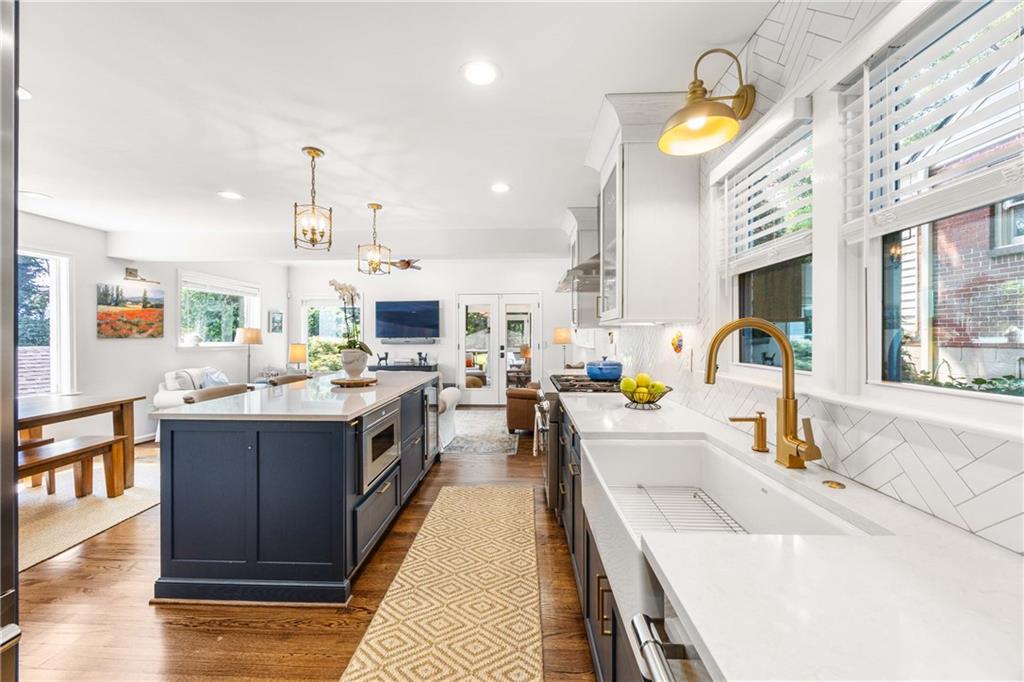 522 Trabert Avenue NW