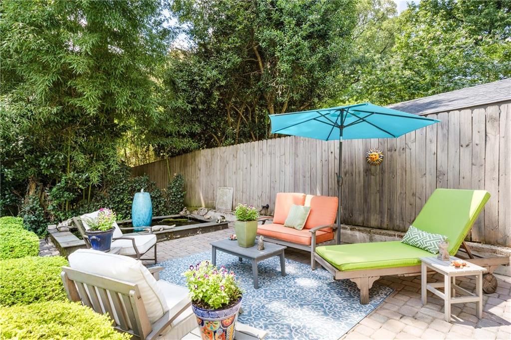 522 Trabert Avenue NW