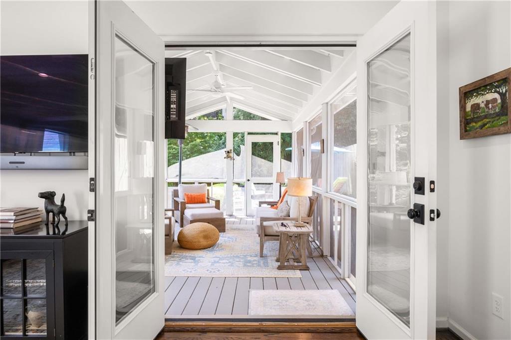 522 Trabert Avenue NW