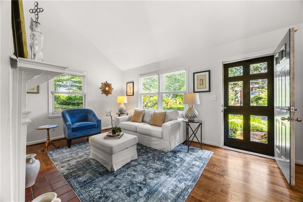 522 Trabert Avenue NW