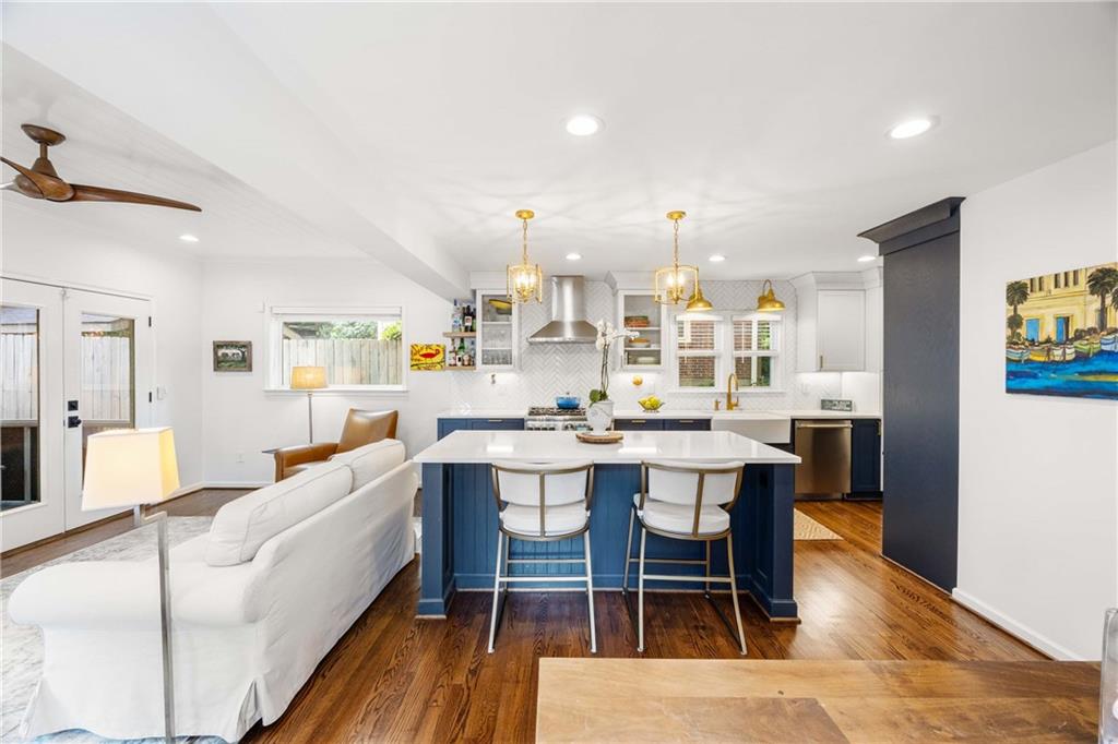 522 Trabert Avenue NW