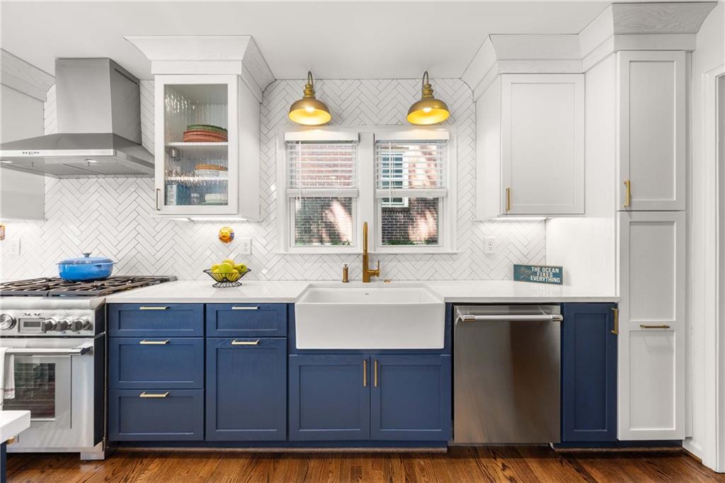 522 Trabert Avenue NW