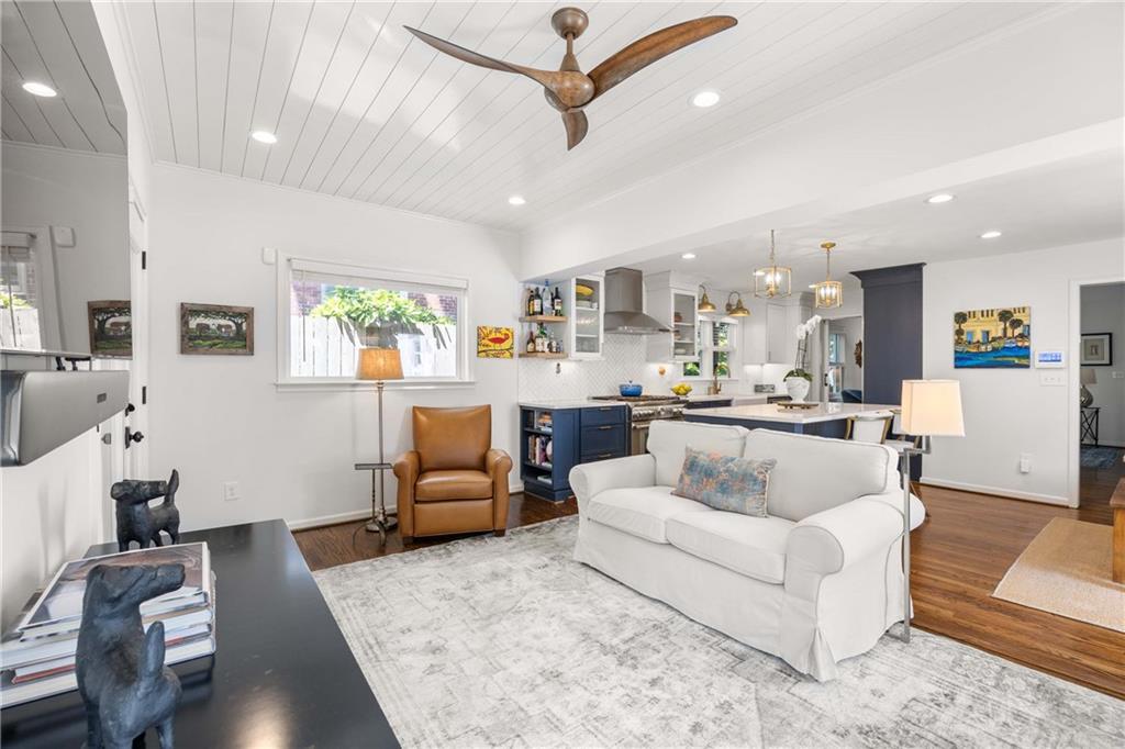 522 Trabert Avenue NW