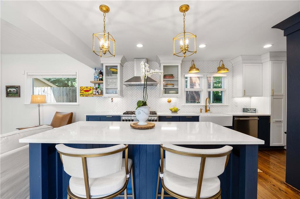 522 Trabert Avenue NW