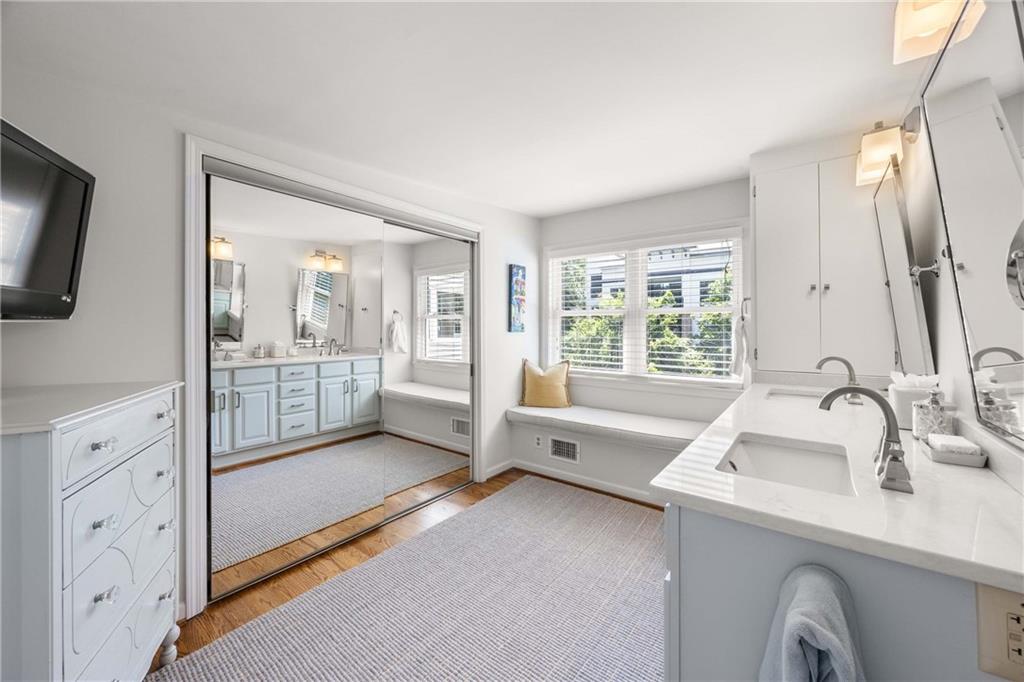 522 Trabert Avenue NW