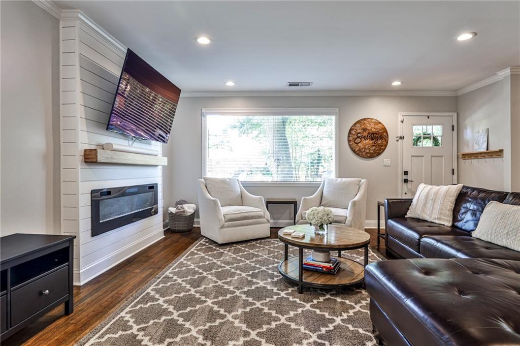 2352 Marion Circle