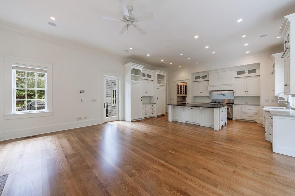 3375 Ridgewood Road NW