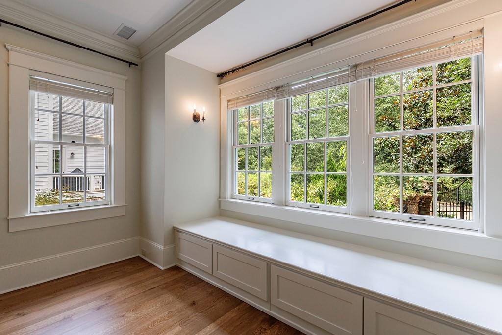 3375 Ridgewood Road NW