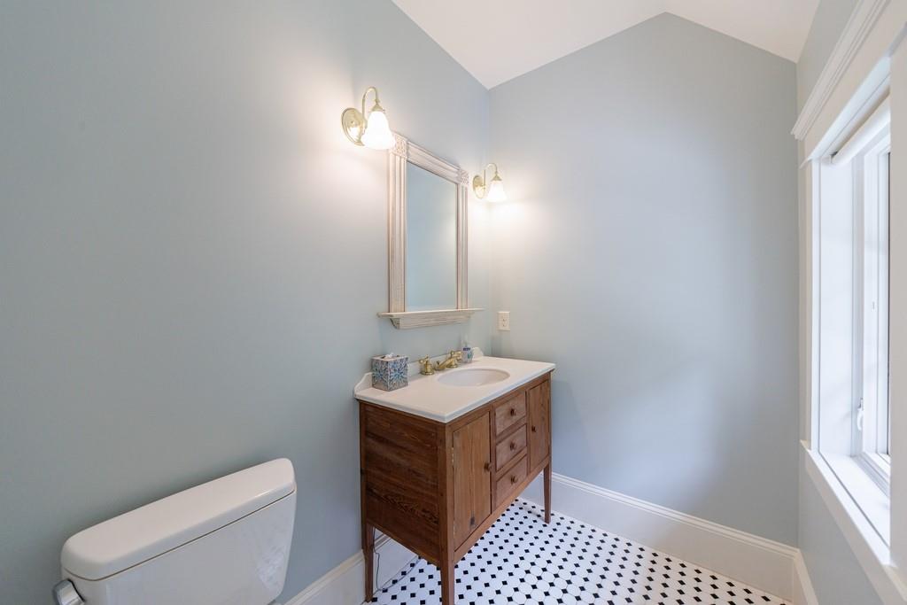 3375 Ridgewood Road NW