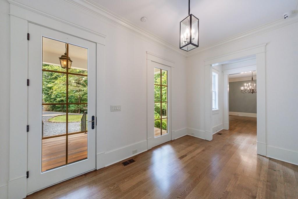 3375 Ridgewood Road NW