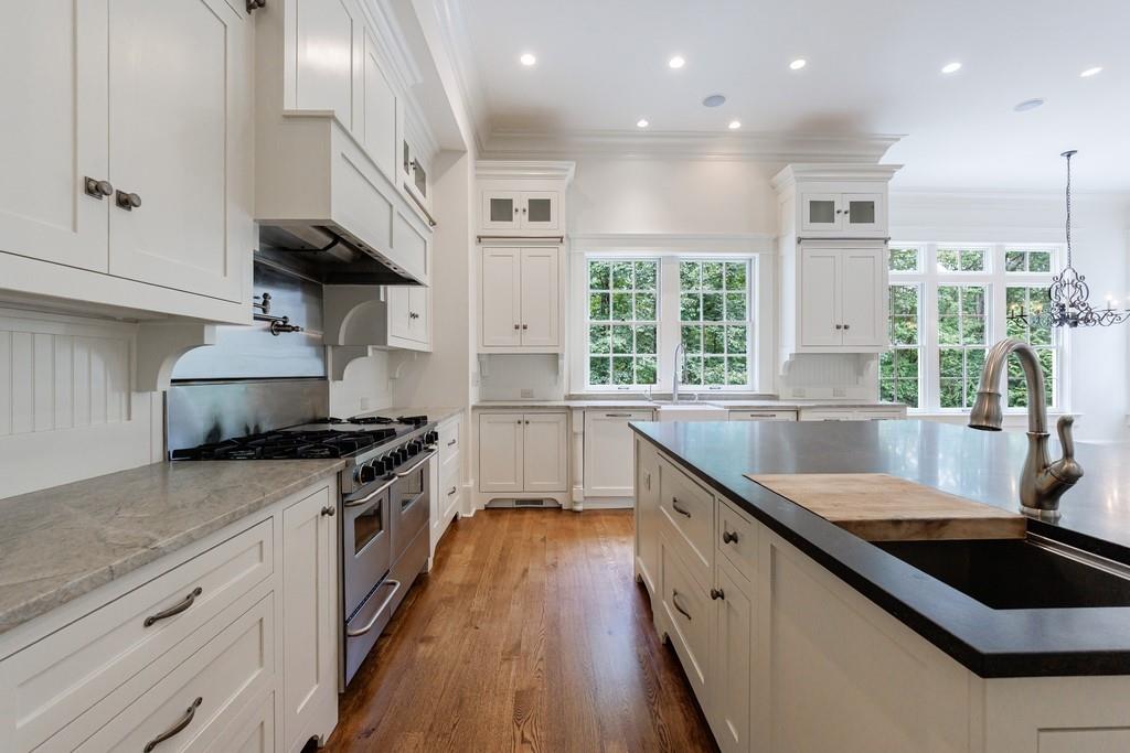 3375 Ridgewood Road NW