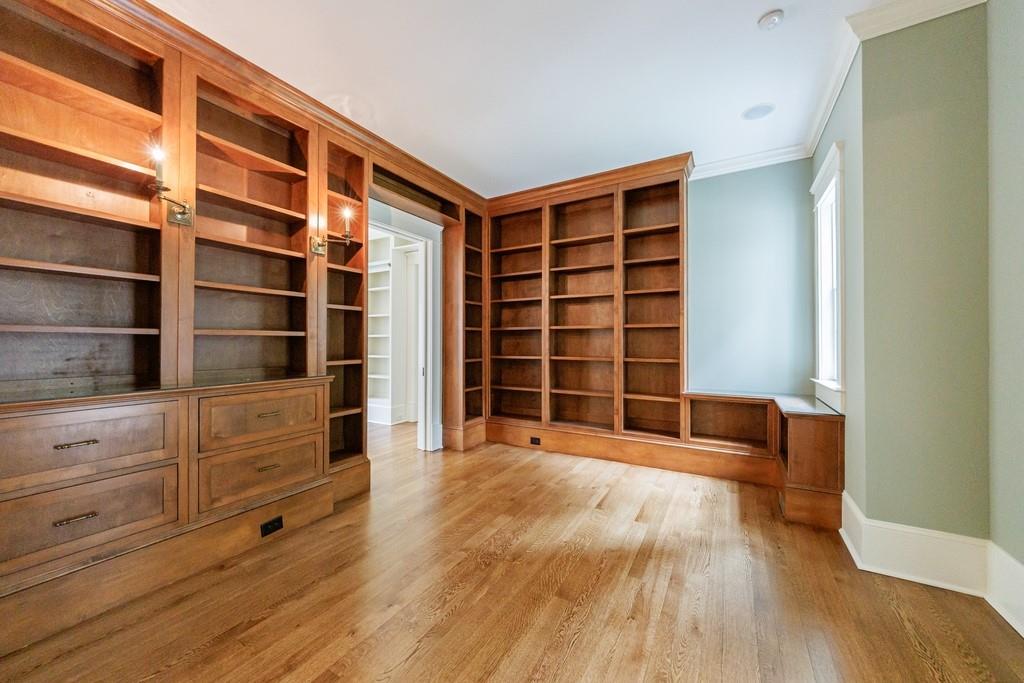 3375 Ridgewood Road NW