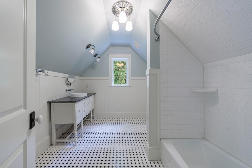 3375 Ridgewood Road NW